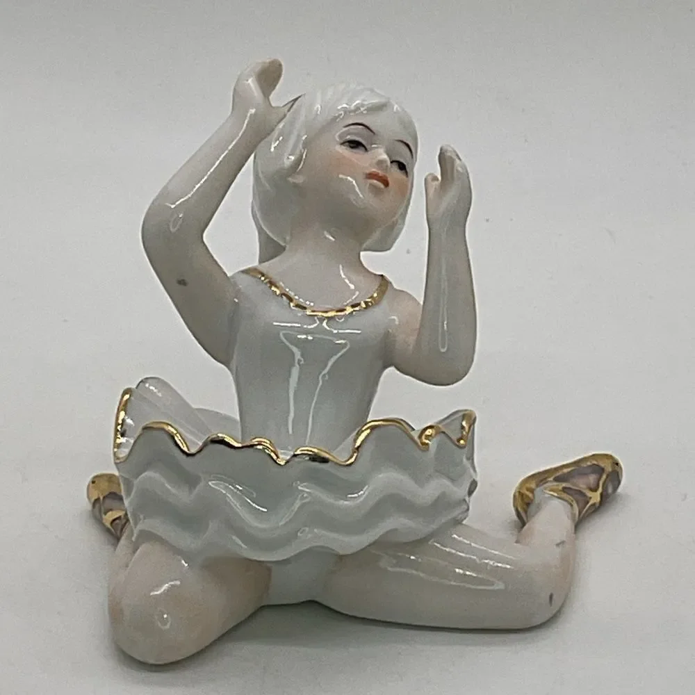 Vintage Monty Pierro Elegant Porcelain Ballerina Figurine